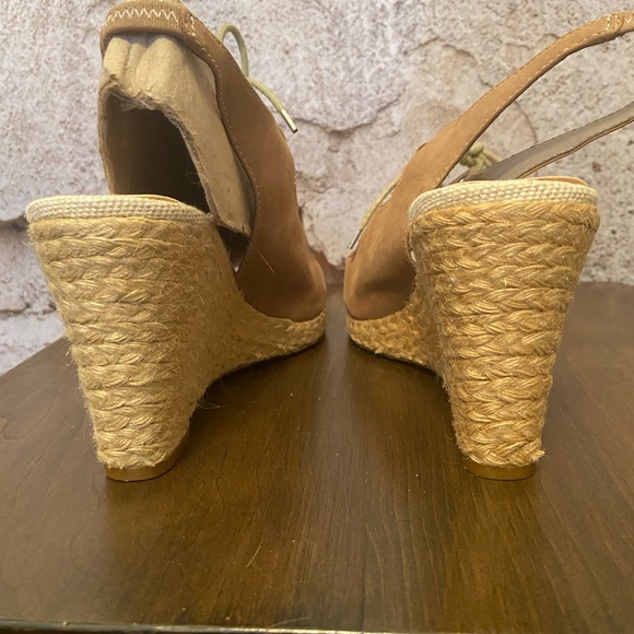 Anne Klein Taupe Leather Iflex Wedges NEW - Picture 3 of 4
